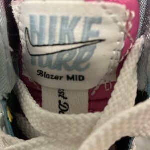 Youth size 5 nike shoes new without box